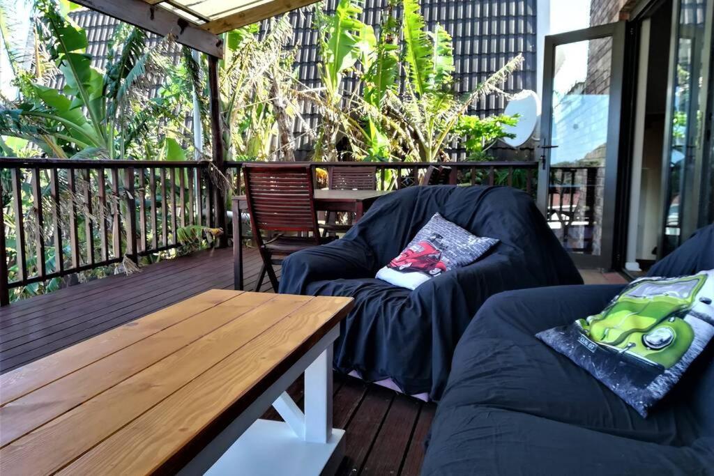 2 Bedroom Guest Suite At A-Frame Glengariff Beach Glen Eden Buitenkant foto